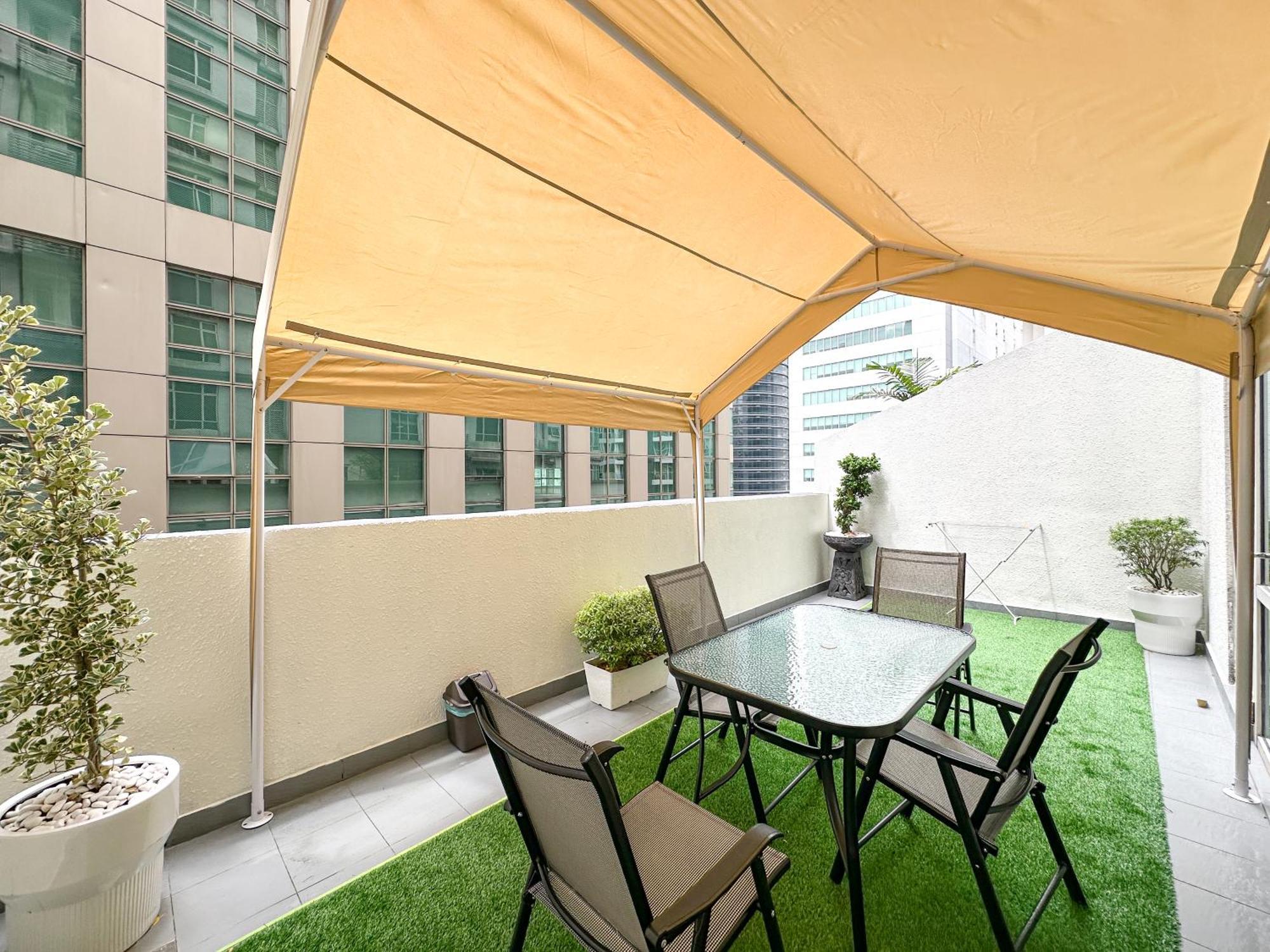 Klcc Suites By Nhb Kuala Lumpur Exterior photo