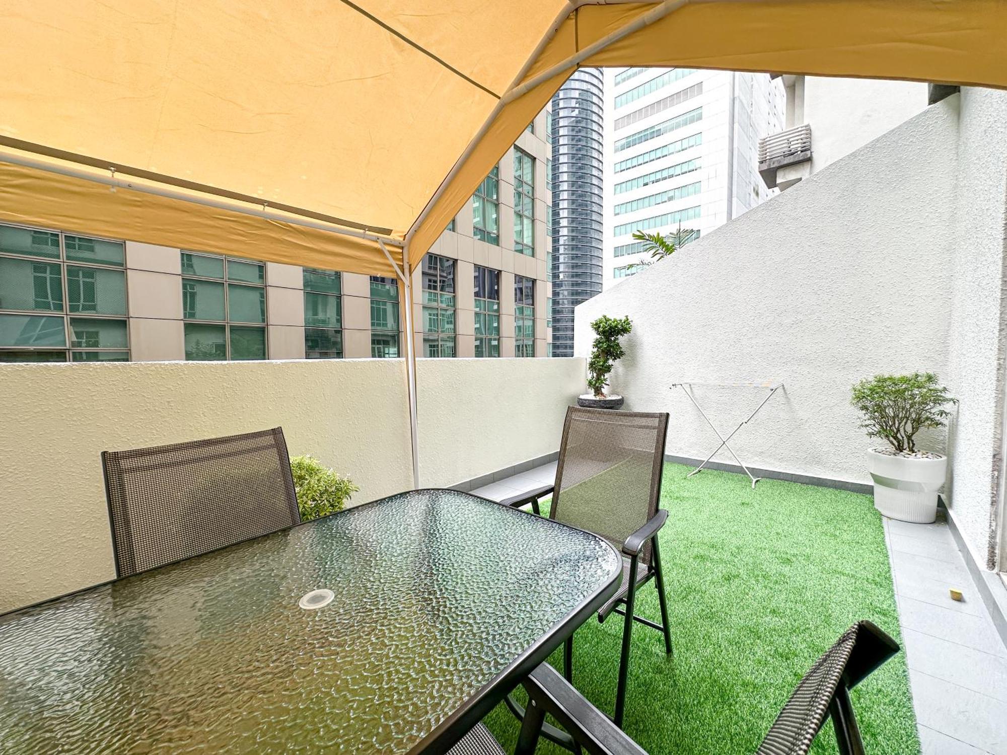 Klcc Suites By Nhb Kuala Lumpur Exterior photo